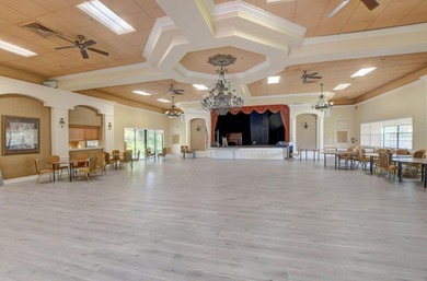 Fully Furnished Turnkey! Bright, beautifully renovated 3-bedroom - photo 45
