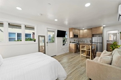 Incredibly rare mixed-use trophy property located at the - photo 9
