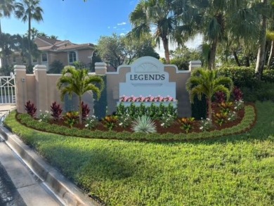 Lake Condo For Sale in Palm Beach Gardens, Florida