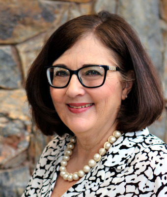 Janis Killion with Modern Broker, Inc, CA DRE#01737445 in CA advertising on LakeHouse.com