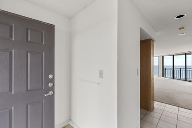 SURFMASTER CONDO - OCEANFRONT Bring your vision and designer - photo 6