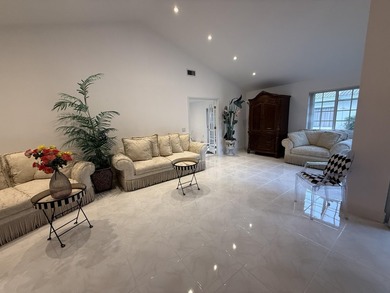 LOCATION! LOCATION! DISCOVER THIS RARE 3/2/GARAGE SUNLIT CORNER - photo 13