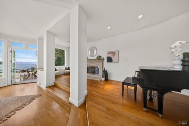 Perched in Sausalito's Banana Belt, this custom residence blends - photo 21