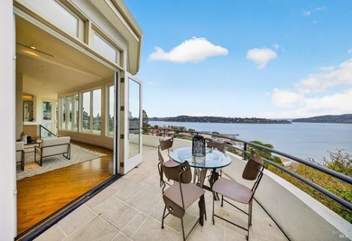 Perched in Sausalito's Banana Belt, this custom residence blends - photo 22