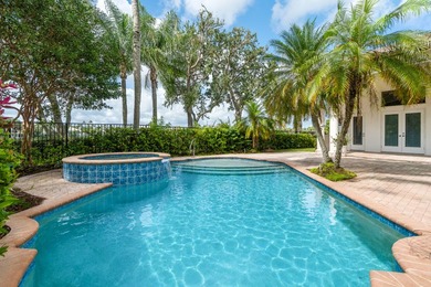 Full Golf Membership 4 bedroom, 4 1/2 bath Estate home located - photo 33