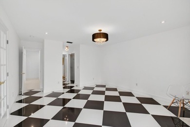 LOCATION! LOCATION! DISCOVER THIS RARE 3/2/GARAGE SUNLIT CORNER - photo 33