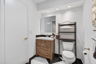 LOCATION! LOCATION! DISCOVER THIS RARE 3/2/GARAGE SUNLIT CORNER - photo 35