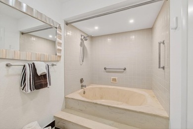 LOCATION! LOCATION! DISCOVER THIS RARE 3/2/GARAGE SUNLIT CORNER - photo 36