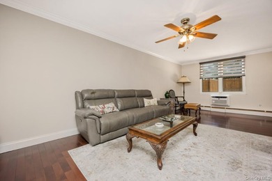 Beautifully Updated 2 Bedroom/1 Bath Condo In The Rarely - photo 4