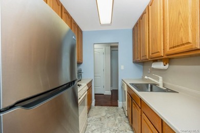 Beautifully Updated 2 Bedroom/1 Bath Condo In The Rarely - photo 9