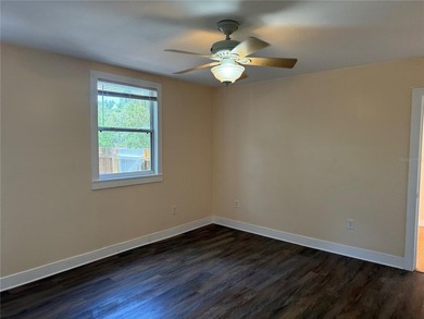 HUGE DOUBLE LOT!!! Charming 2bed 1 bath home situated on an - photo 9