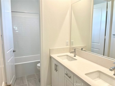 Beautiful brand new home within minutes to the beach! This - photo 14