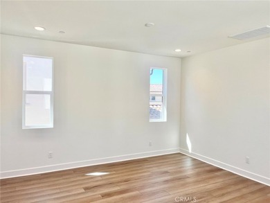 Beautiful brand new home within minutes to the beach! This - photo 16