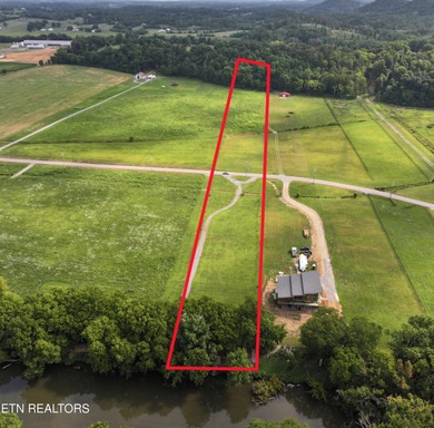 (private lake, pond, creek) Acreage Sale Pending in Walland Tennessee