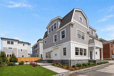 This meticulously built 3452 sf new home in Newport's Yachting - photo 4