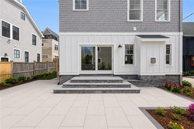 This meticulously built 3452 sf new home in Newport's Yachting - photo 8