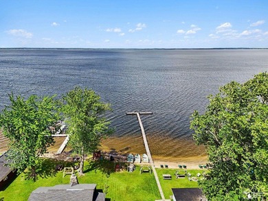 Don't miss your opportunity to own this Resort with docks and - photo 5