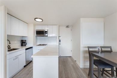 Turnkey Vacation Rental with Custom Expanded Layout! RARE - photo 4