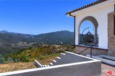 Welcome to the Luxury Malibu Crown Vineyard Estate, brand new - photo 15