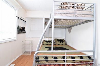 Location... Location... Location, this beautifully 3 bedroom, 2 - photo 17