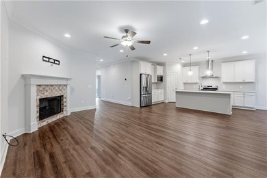 Lovely one level home in Farmville Lakes, originally built by - photo 18