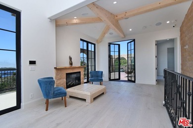 Welcome to the Luxury Malibu Crown Vineyard Estate, brand new - photo 22