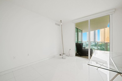 BEAUTIFUL LARGE 3 BEDROOM, 2 BATHROOM CONDO. BEST LINE IN ST - photo 23