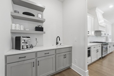 Immaculately maintained and beautifully appointed, 1251 - photo 24