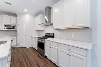 Lovely one level home in Farmville Lakes, originally built by - photo 25