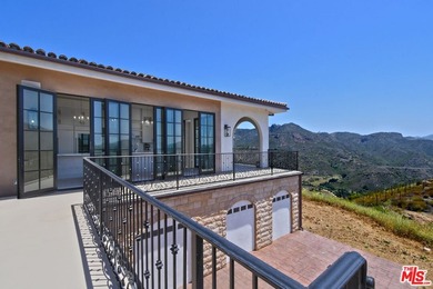 Welcome to the Luxury Malibu Crown Vineyard Estate, brand new - photo 29