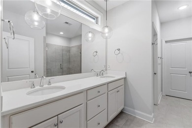 Lovely one level home in Farmville Lakes, originally built by - photo 32