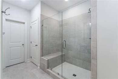 Lovely one level home in Farmville Lakes, originally built by - photo 33