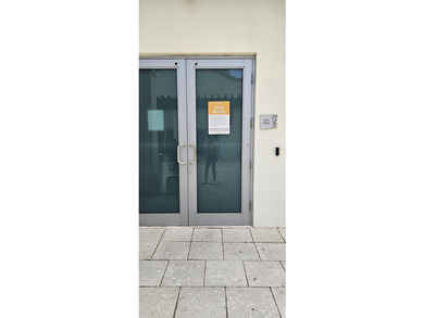 BEAUTIFUL LARGE 3 BEDROOM, 2 BATHROOM CONDO. BEST LINE IN ST - photo 34