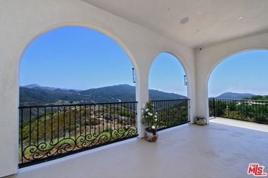 Welcome to the Luxury Malibu Crown Vineyard Estate, brand new - photo 37