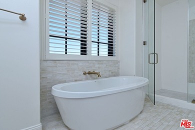 Welcome to the Luxury Malibu Crown Vineyard Estate, brand new - photo 43