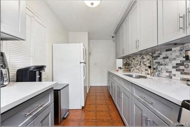 *Parking spots currently available* Current Seller has 2 spots - photo 3
