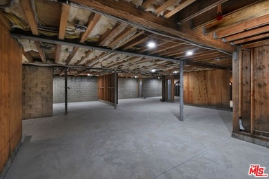 Welcome to the Luxury Malibu Crown Vineyard Estate, brand new - photo 57
