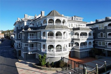 Experience elevated coastal living in this stunning luxury - photo 2