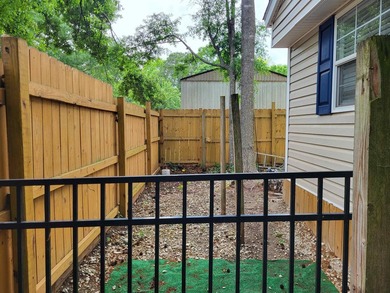 PRICE REDUCED!! Seller motivated. Fully remodeled and move-in - photo 16
