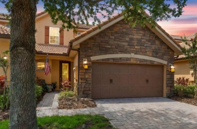 Lake Townhome/Townhouse For Sale in Orlando, Florida