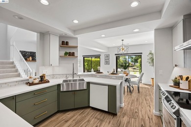 Beautifully renovated 3 bedroom, 2.5 bath home that lives like a - photo 14
