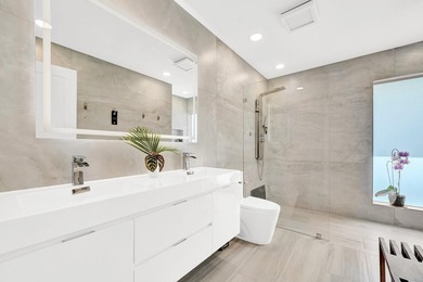 Nestled in the heart of Palm Beach Gardens, this masterfully - photo 14