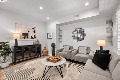 Beautifully renovated 3 bedroom, 2.5 bath home that lives like a - photo 17