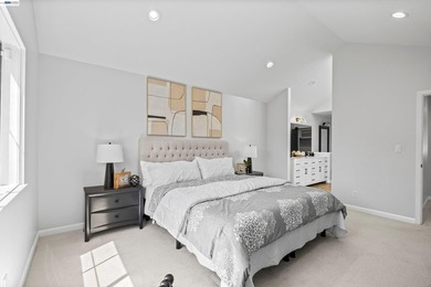 Beautifully renovated 3 bedroom, 2.5 bath home that lives like a - photo 21