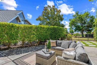 Beautifully renovated 3 bedroom, 2.5 bath home that lives like a - photo 33