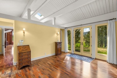 Stunning unobstructed views, privacy with an elegant - photo 5