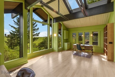 Stunning unobstructed views, privacy with an elegant - photo 8