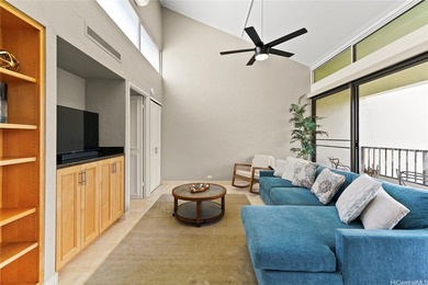 Stunning Corner Penthouse offers breathtaking panoramic views of - photo 4