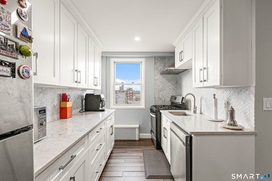 One-of-a-kind/ Fully-renovated/ Move-in-ready 8th floor