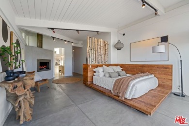 Nestled in the heart of Malibu, this architectural post-and-beam - photo 19